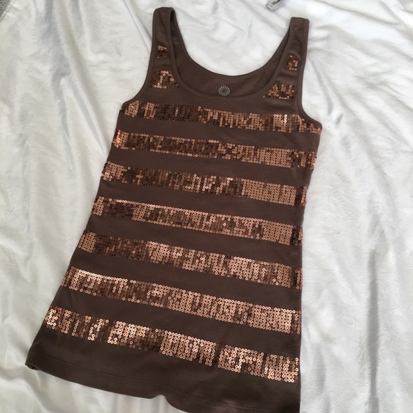 Old Navy NWT sequined tank top. Ladies small🌹 - Picture 7 of 7